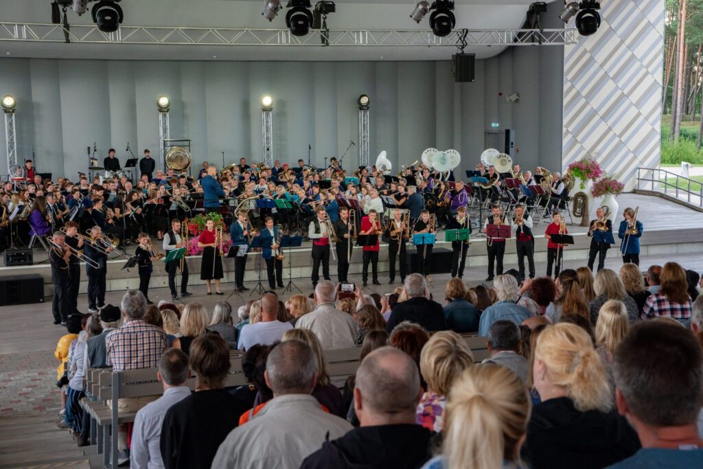 Rojā aizvadīti Latvijas pūtēju orķestru svētki