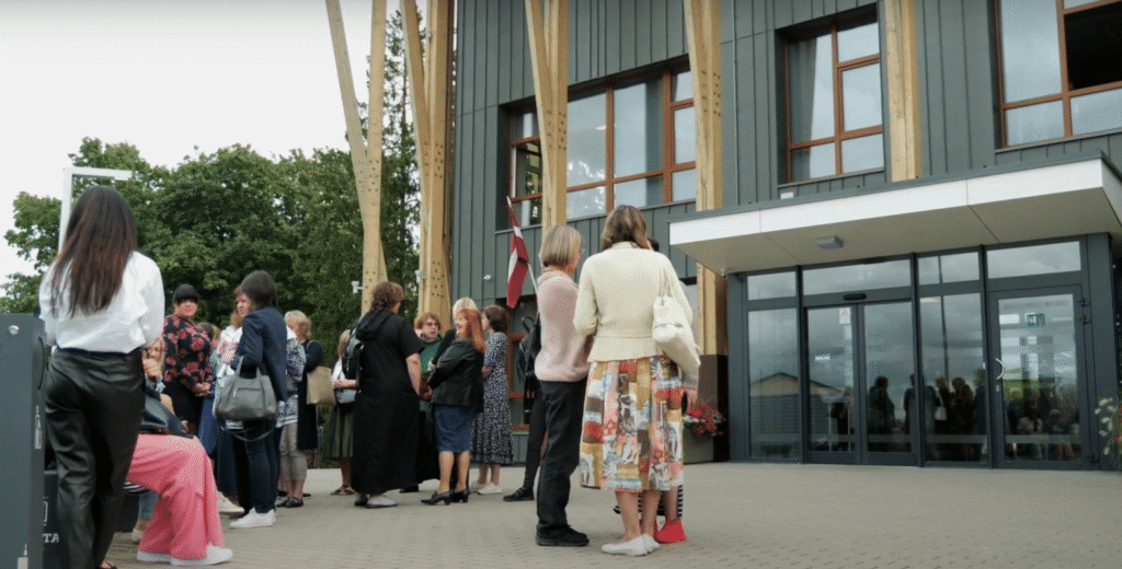Talsu novada bibliotekāri vienojas kopējā protestā