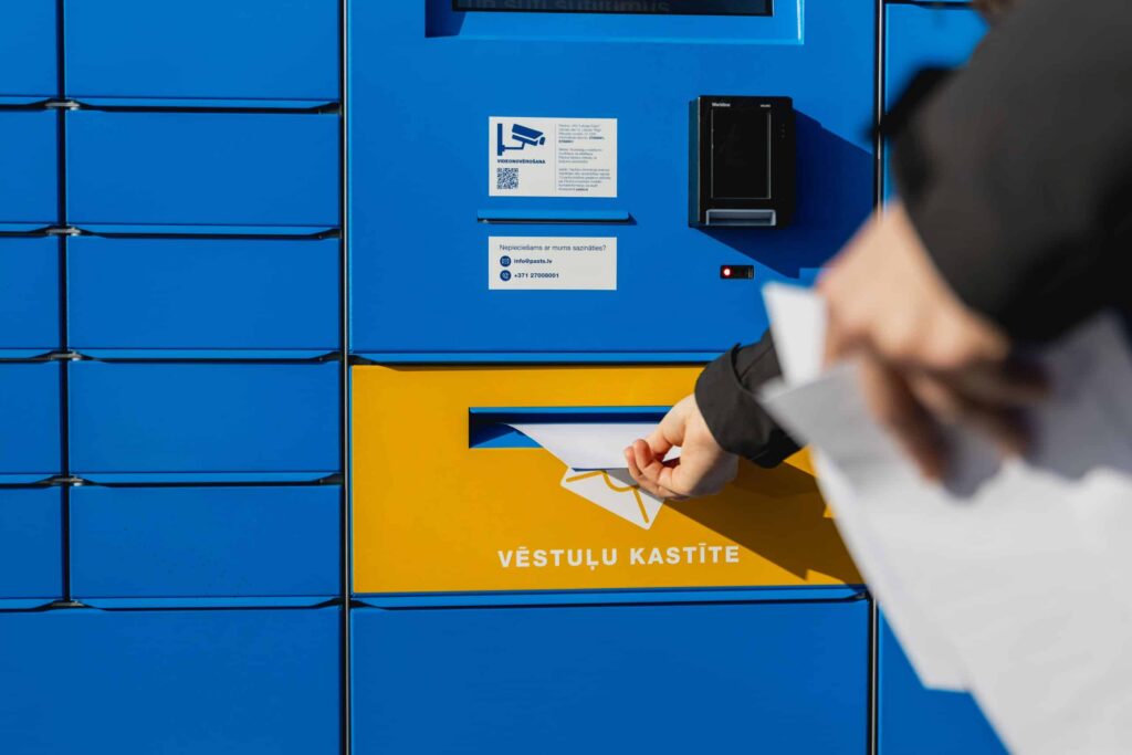 Pasts aicina izmantot pakomātos integrētās vēstuļu kastītes