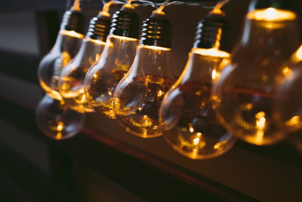 Enerģijas tirgus digitalizācija: kā tehnoloģijas maina elektrības tirgotāju pakalpojumus?