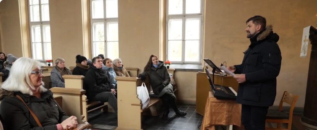 Iedzīvotāji iepazīst Valdemārpils apkārtnes baznīcas