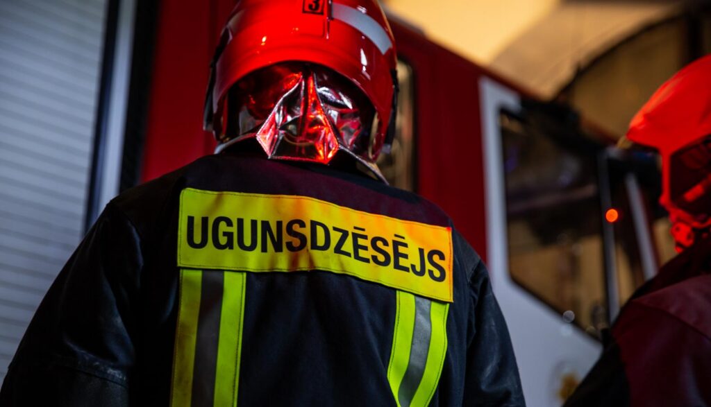 Ugunsgrēkos Kurzemē cietuši četri cilvēki