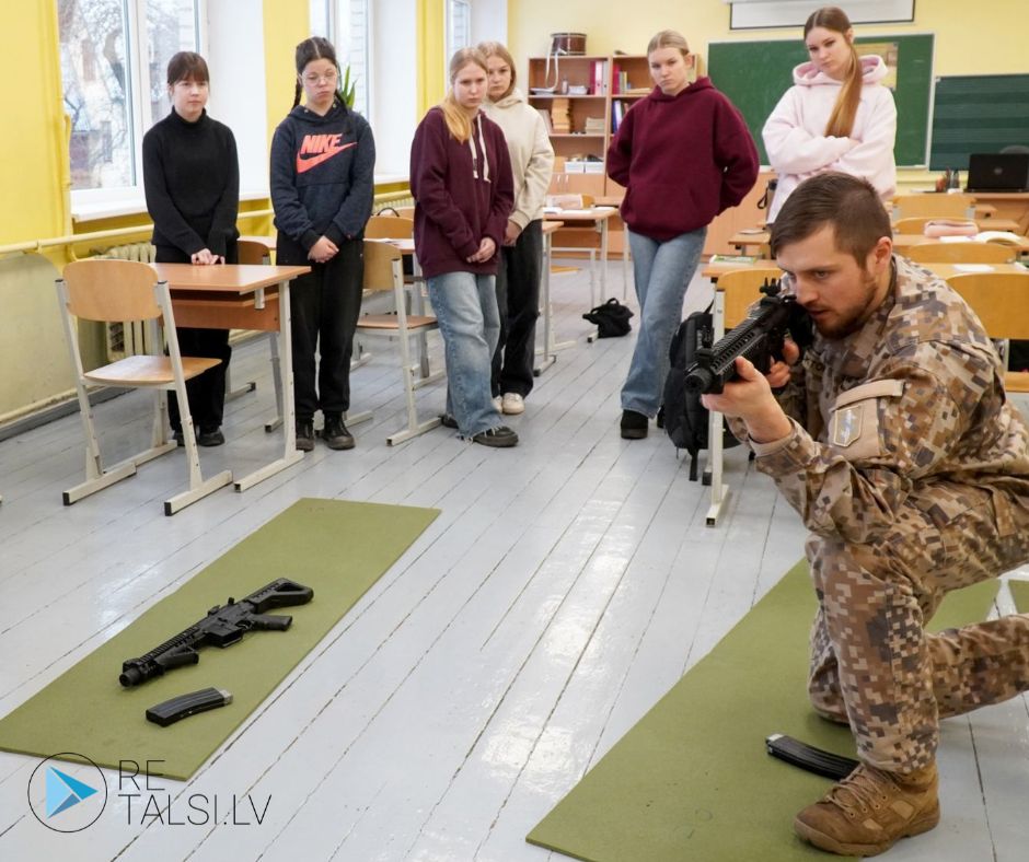 Valsts aizsardzības mācība būs obligāta arī tālmācībā un neklātienē
