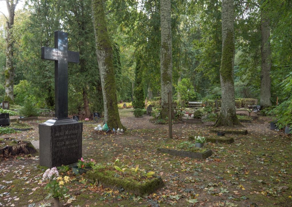 Kurzemē meklēs stāstus un atmiņas grāmatai par latviešu bērēm