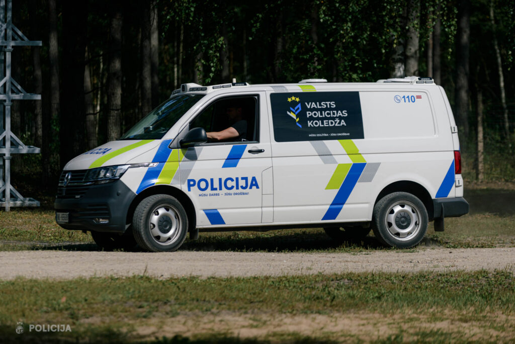 Dzērumā izraisa sadursmi Valdgales pagastā; Talsos neapdomīgas ielas šķērsošanas dēļ cieš jauniete